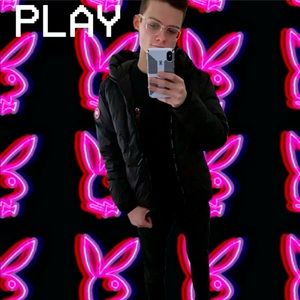 Meet your Posher, Dominic